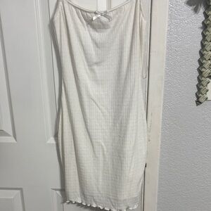 White Sleeveless Dress